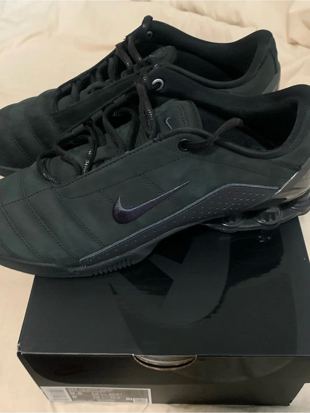 Nike Black Women S Total 90 Shox Magia Sneakers / Anthracite